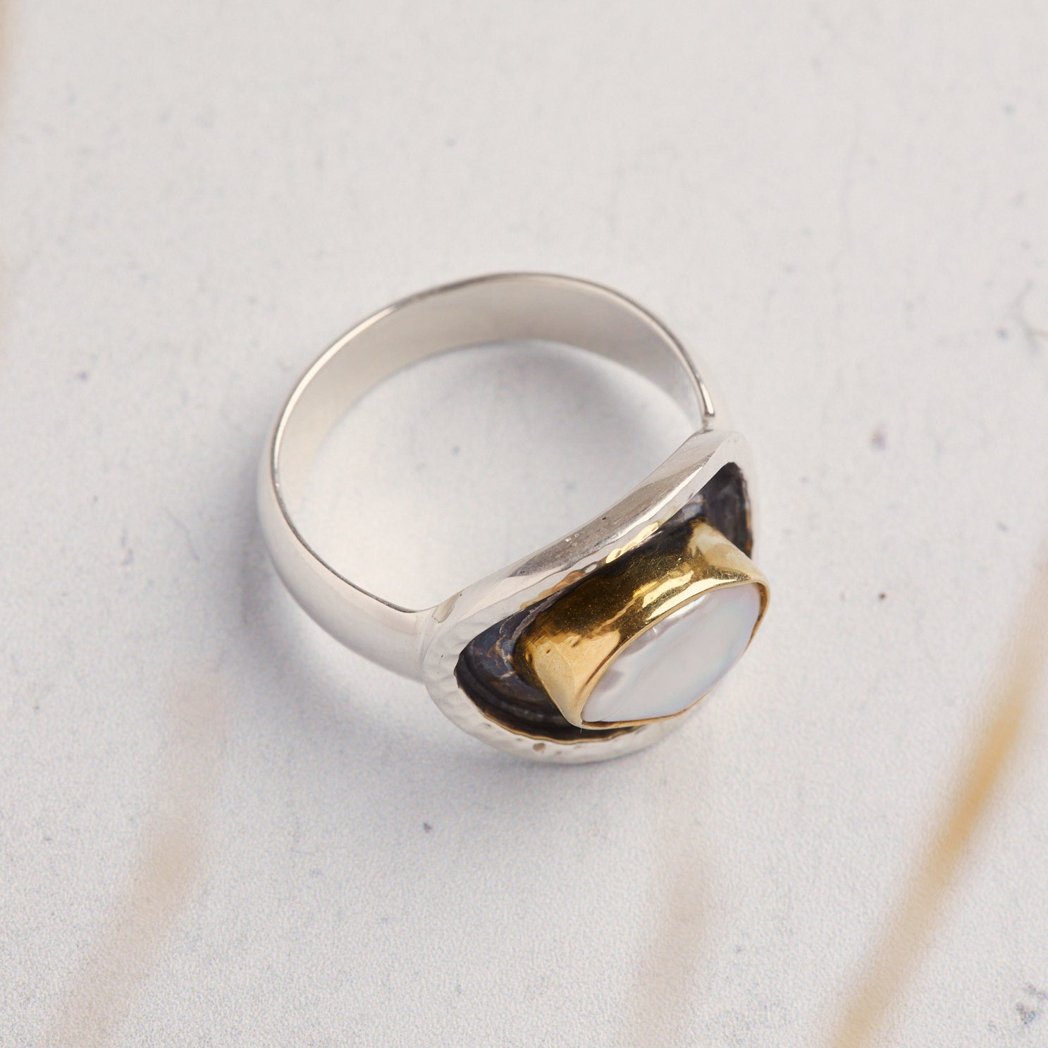 Isis Pearl Ring Silver & Gold