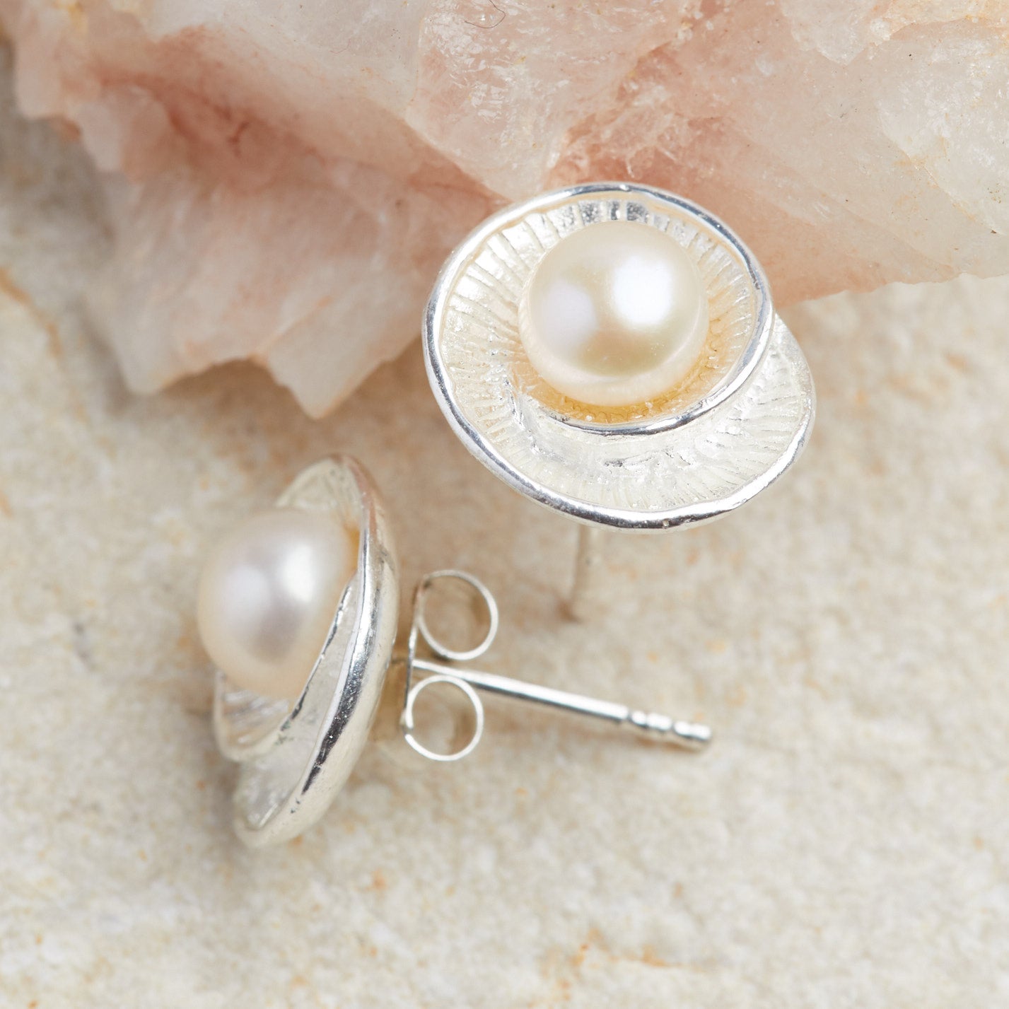 Nautilus Pearl Earrings Silver